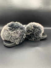 Load image into Gallery viewer, Fluffy Slippers
