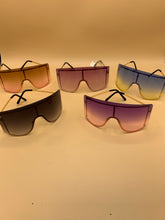 Load image into Gallery viewer, Shield Oversize Iconic Sunglasses
