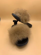 Load image into Gallery viewer, Fluffy Slippers
